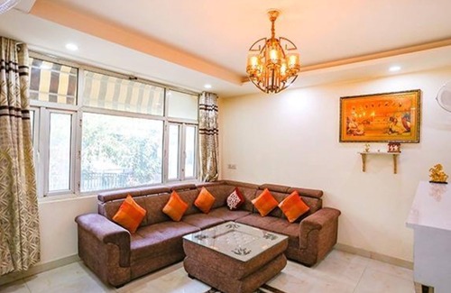 Chittaranjan Hotel | FabHotel JPM The Grand Bella