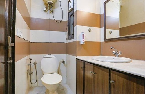 Chittaranjan Hotel | FabHotel JPM The Grand Bella