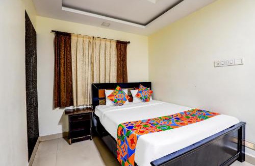 Vadapalani Cabin | FabHotel Karuna Regent