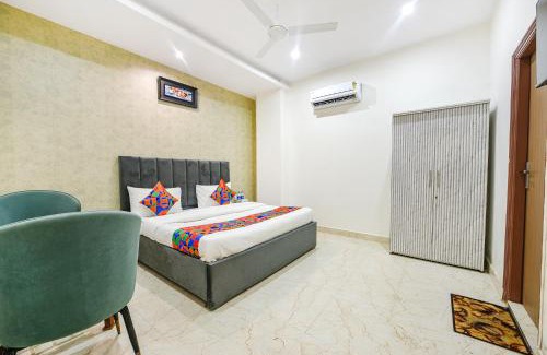 Faridabad Hotel | FabHotel Kavya Inn - Nr The Mall of Faridabad