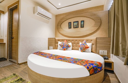 Ahmedabad Hotel | Fabhotel Kingsway