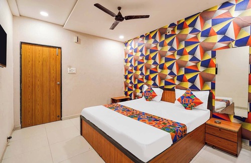 Surat Hotel | Fabhotel Krishna Inn