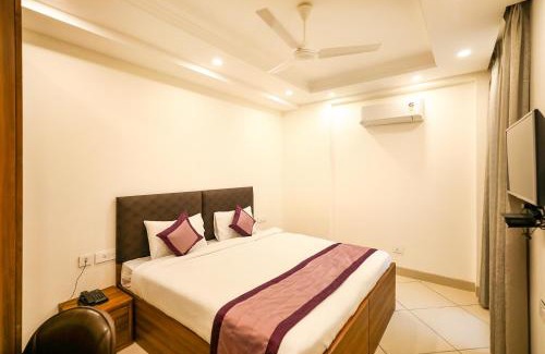 Malviya Nagar Hotel | FabHotel La Paz Stay B&B