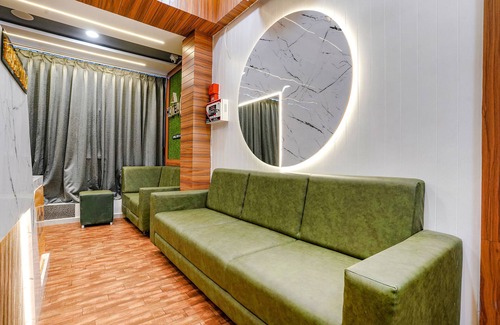 Vadodara Hotel | Fabhotel Max