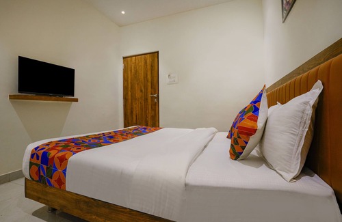 Malad West Hotel | Fabhotel Moonlite Residency