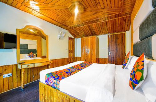 New Manali Villa | FabHotel Mountain View Cottage