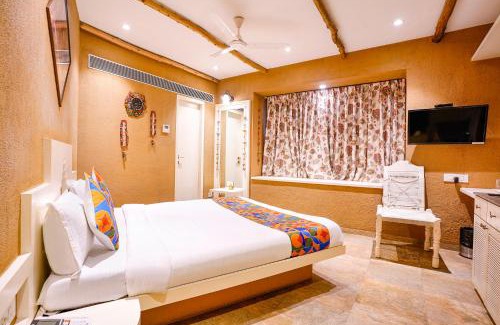 Mumbai Hotel | FabHotel Mumbai Corporate rooms JB Nagar - Nr Mumbai International Airport