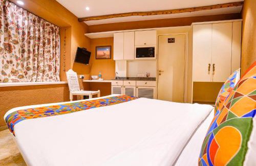 Mumbai Hotel | FabHotel Mumbai Corporate rooms JB Nagar - Nr Mumbai International Airport