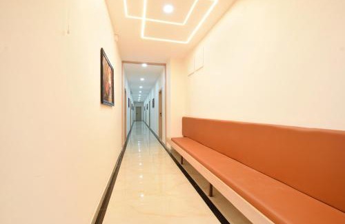 Hyderabad Hotel | FabHotel Narsingi - Nr Global Eye Hospital, Narsingi
