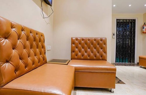 Vile Parle West Hotel | Fabhotel New Prince Palace