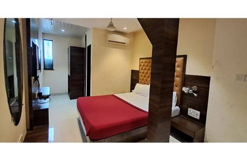 Prabhadevi Hotel | Fabhotel New Silver Elite