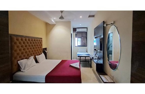 Prabhadevi Hotel | Fabhotel New Silver Elite