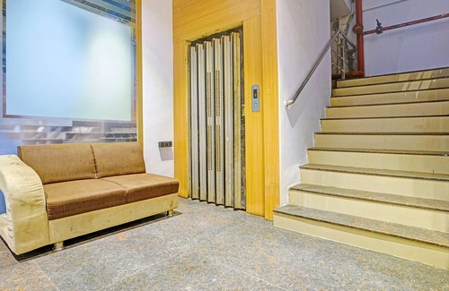 Udhna Hotel | Fabhotel Nidhivan Palace