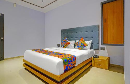 Surat Hotel | FabHotel Nidhivan Palace - Udhna Darwaja