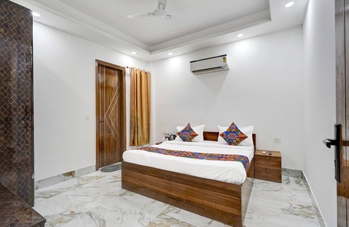 Sainik Farm Hotel | Fabhotel Nyt Residency