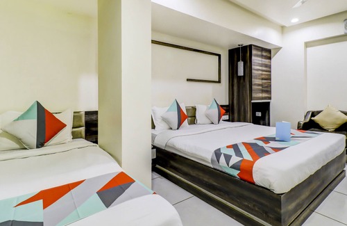 Paldi Hotel | FabHotel Palliate