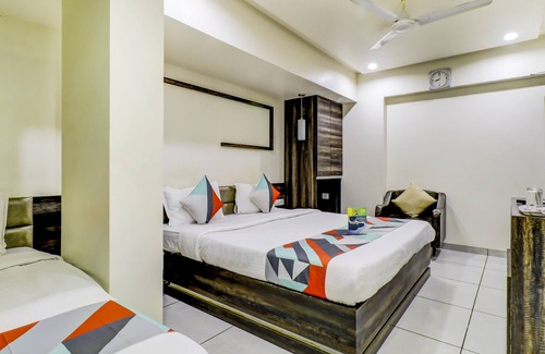 Paldi Hotel | FabHotel Palliate