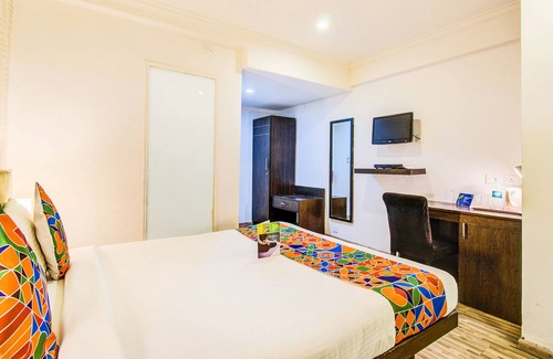 Indiranagar Hotel | FabHotel Park Inn Indiranagar