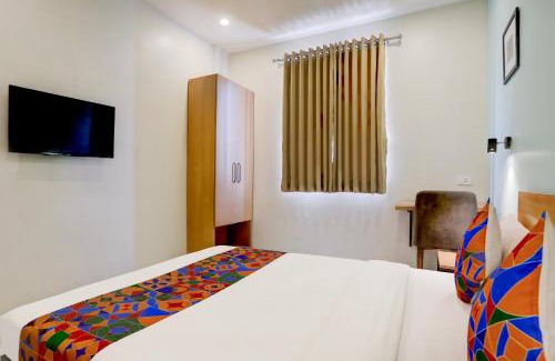 Vadodara Hotel | FabHotel Prime Ace II - Near Jupiter Hospital