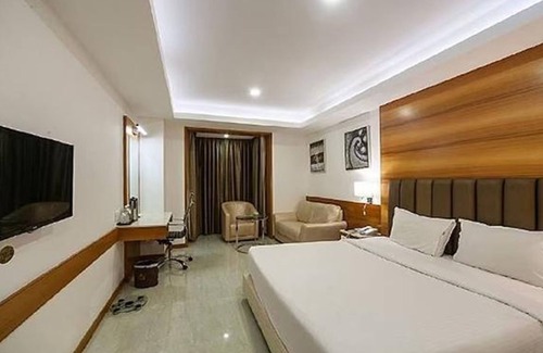 Porur Hotel | Fabhotel Prime Le Palace