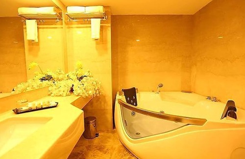 Porur Hotel | Fabhotel Prime Le Palace