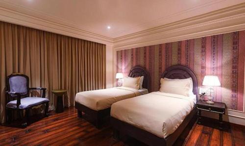 Green Park Hotel | FabHotel Prime The Seven Seeds