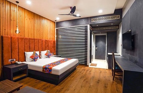 Ghaziabad Hotel | FabHotel Prime Tushar Elegant