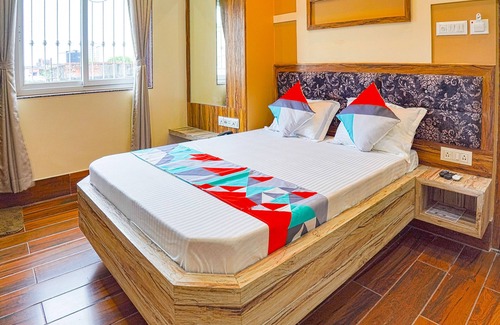 Ballygunge Hotel | FabHotel Quest