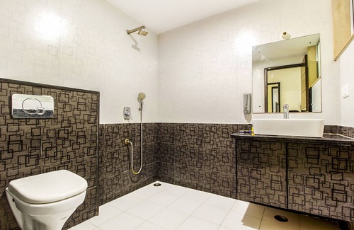 Jhotwara Hotel | Fabhotel Royal Delight