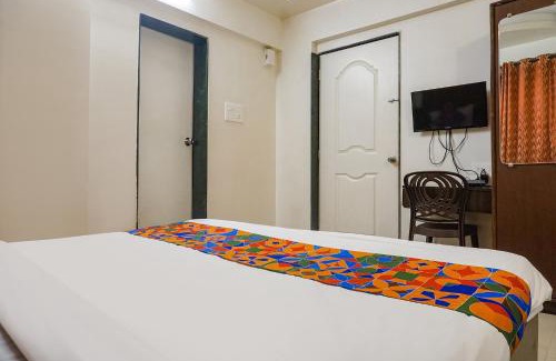 Hadapsar Hotel | FabHotel Royal Samrat - Ram Manohar Lohiya