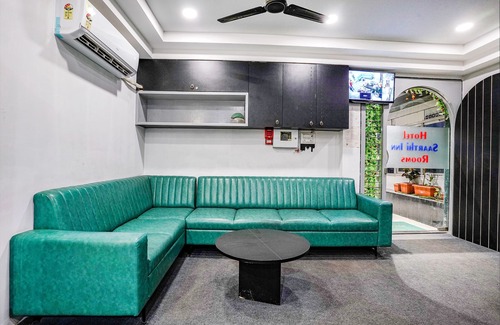 Surat Hotel | Fabhotel Saarthi Inn