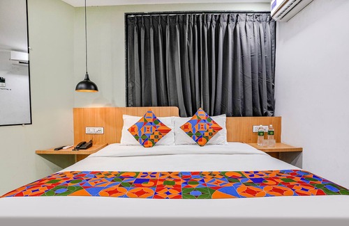 Surat Hotel | Fabhotel Saarthi Inn
