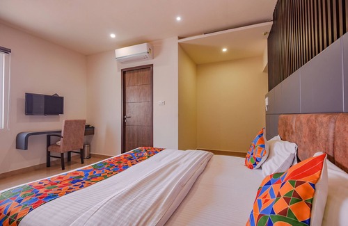 Vellore Hotel | Fabhotel Senthur Inn