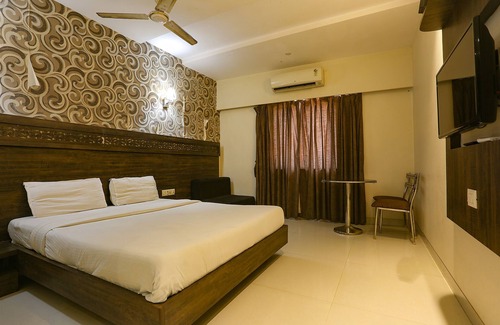 Mira Road East Hotel | Fabhotel Shivani Residency