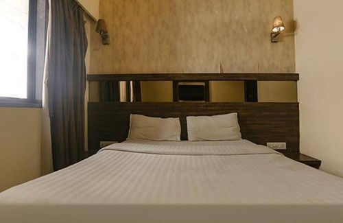 Mira Road East Hotel | Fabhotel Shivani Residency