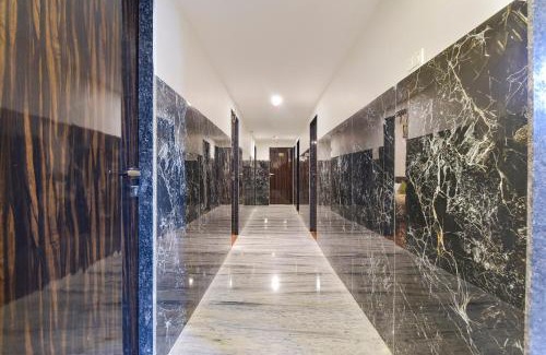 Vadodara Hotel | FabHotel Shri Krishna