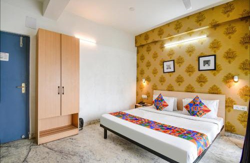 Ballygunge Hotel | FabHotel Silver Key kalighat