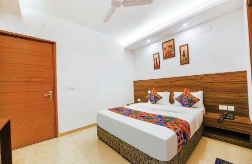 Dwarka Hotel | Fabhotel Sparkling - Nr Yashobhoomi Convention Centre