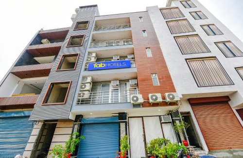 Dwarka Hotel | Fabhotel Sparkling - Nr Yashobhoomi Convention Centre