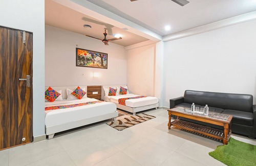 Charbagh Hotel | Fabhotel Sr Grand
