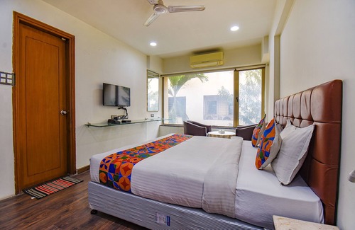 Wakad Hotel | Fabhotel Sr Wakad