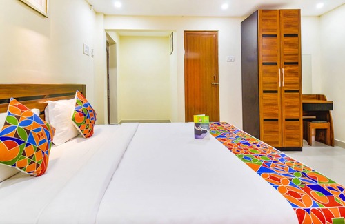 Nanganallur Hotel | FabHotel Sri Krishna Residency Airport