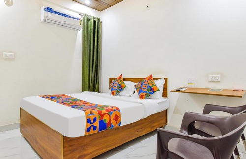 Dehradun Hotel | FabHotel The Bird House