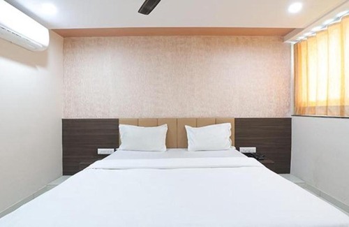 Ahmedabad Hotel | FabHotel The Heaven