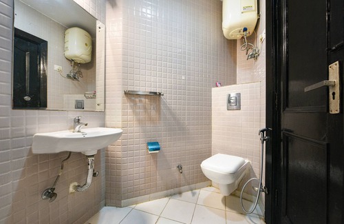 Kalkaji Hotel | Fabhotel The Heritage