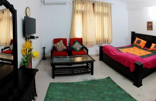 Kolar Road Hotel | FabHotel The Krishnayan