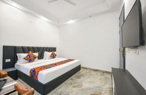 Faridabad Hotel | FabHotel The Premium Villa