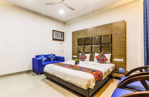 Sushant Lok Hotel | Fabhotel The Residency