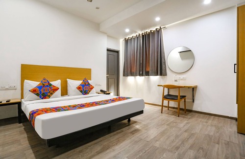 Pashim Vihar Hotel | FabHotel VAT