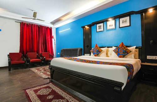 Safdarjung Enclave Hotel | FabHotel Veetara